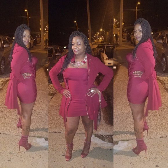 Meet your Posher, Robin - Picture 2 of 2